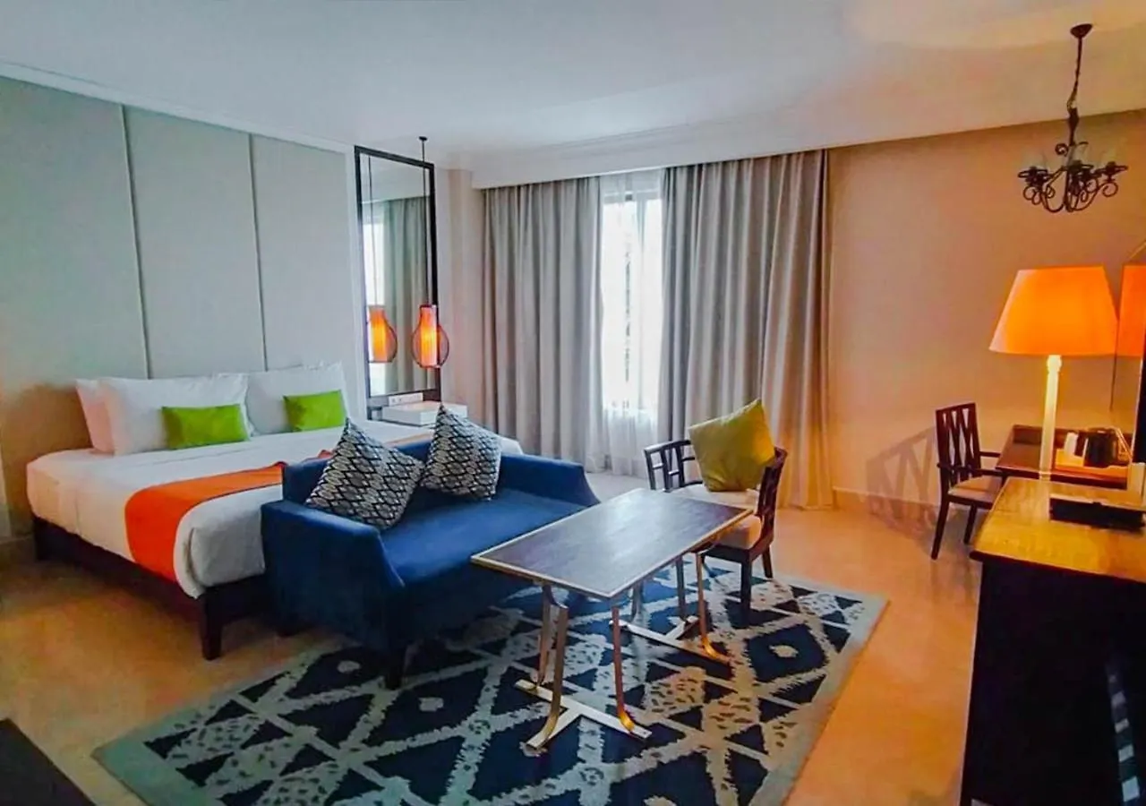 Jambuluwuk Oceano Seminyak Hotel