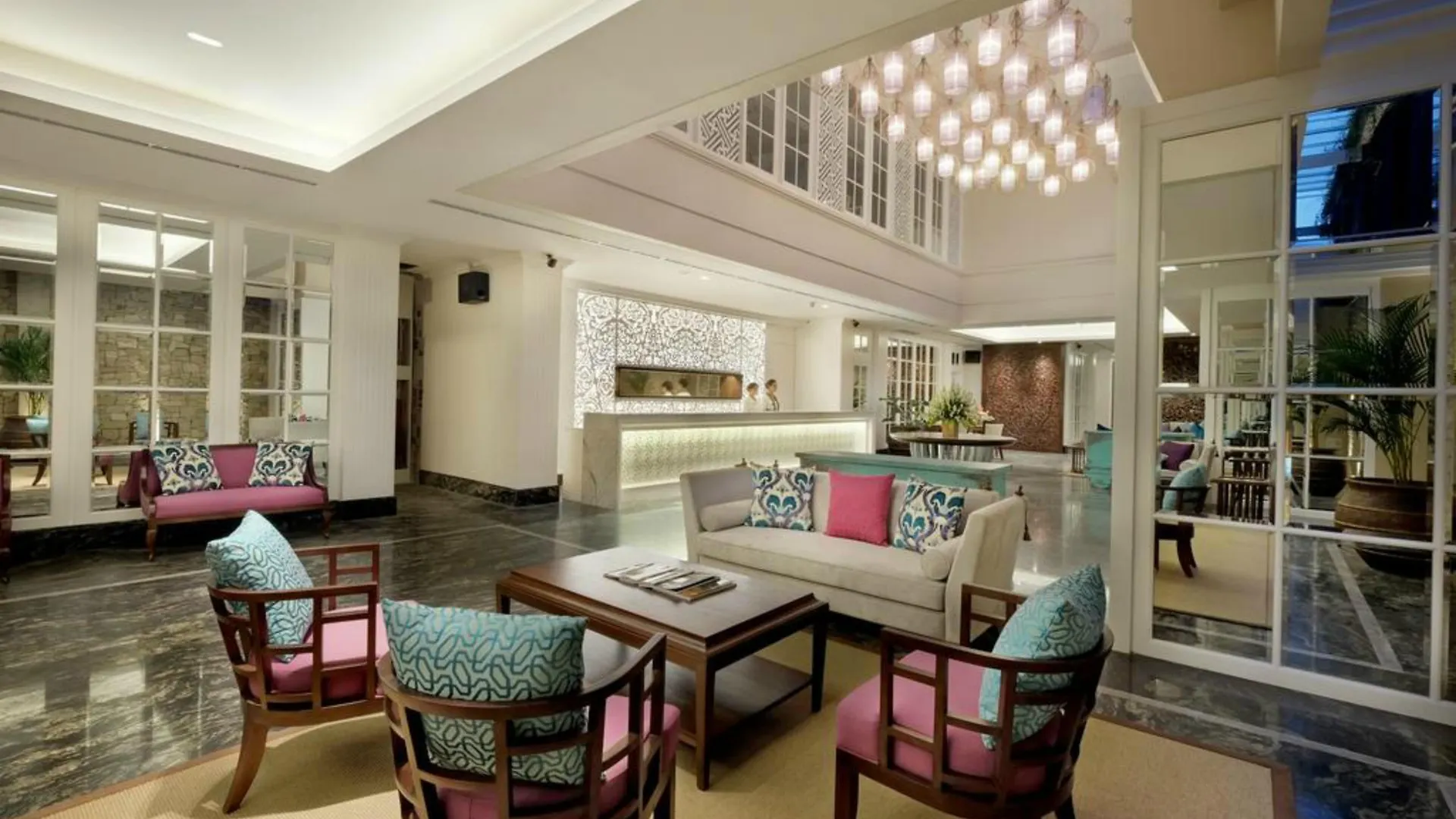Jambuluwuk Oceano Seminyak Hotel
