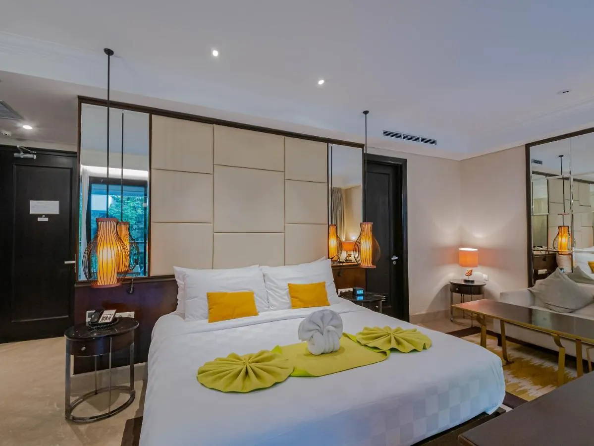 Jambuluwuk Oceano Seminyak Hotel