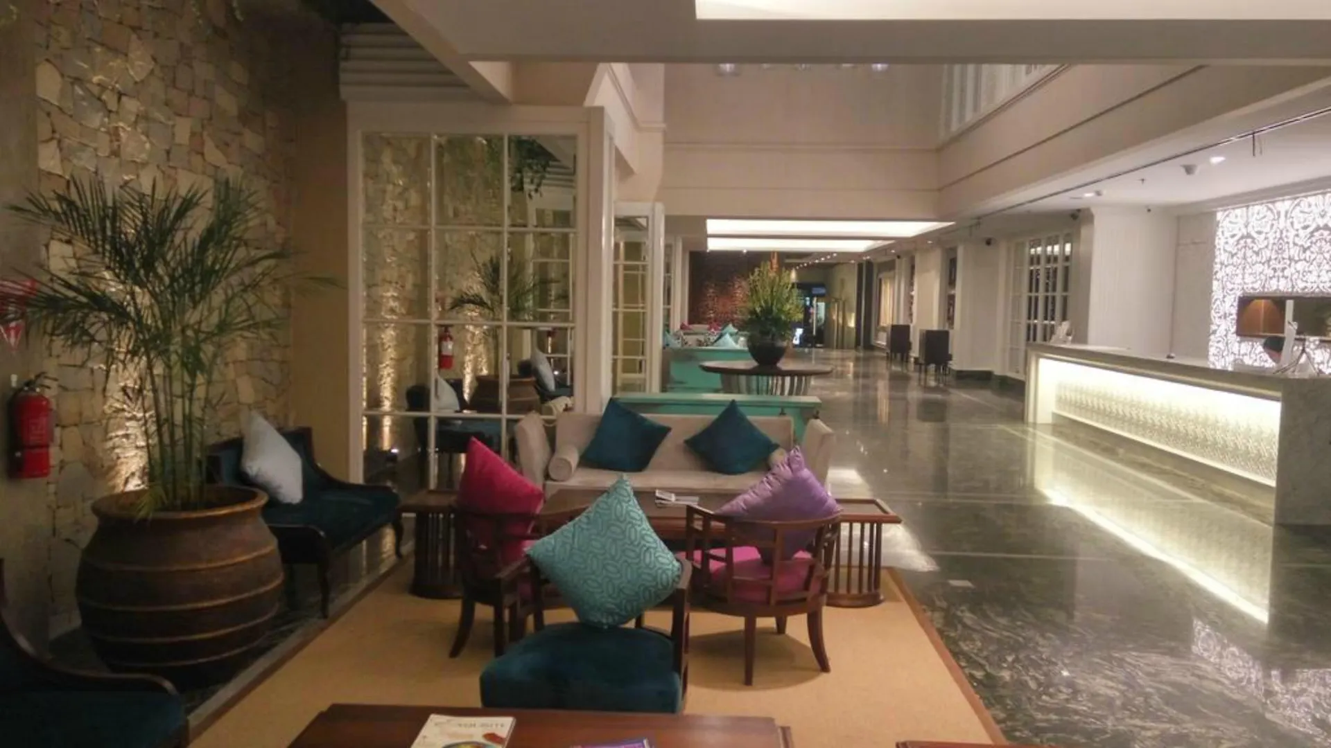 Jambuluwuk Oceano Seminyak Hotel