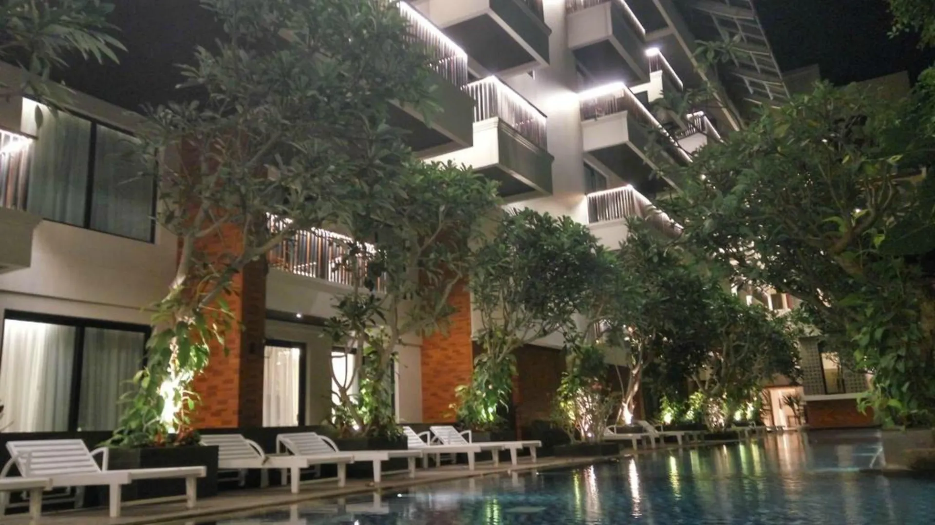 Jambuluwuk Oceano Seminyak Hotel Indonesia