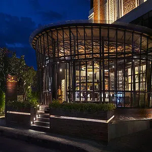 Jambuluwuk Oceano Seminyak Hotel